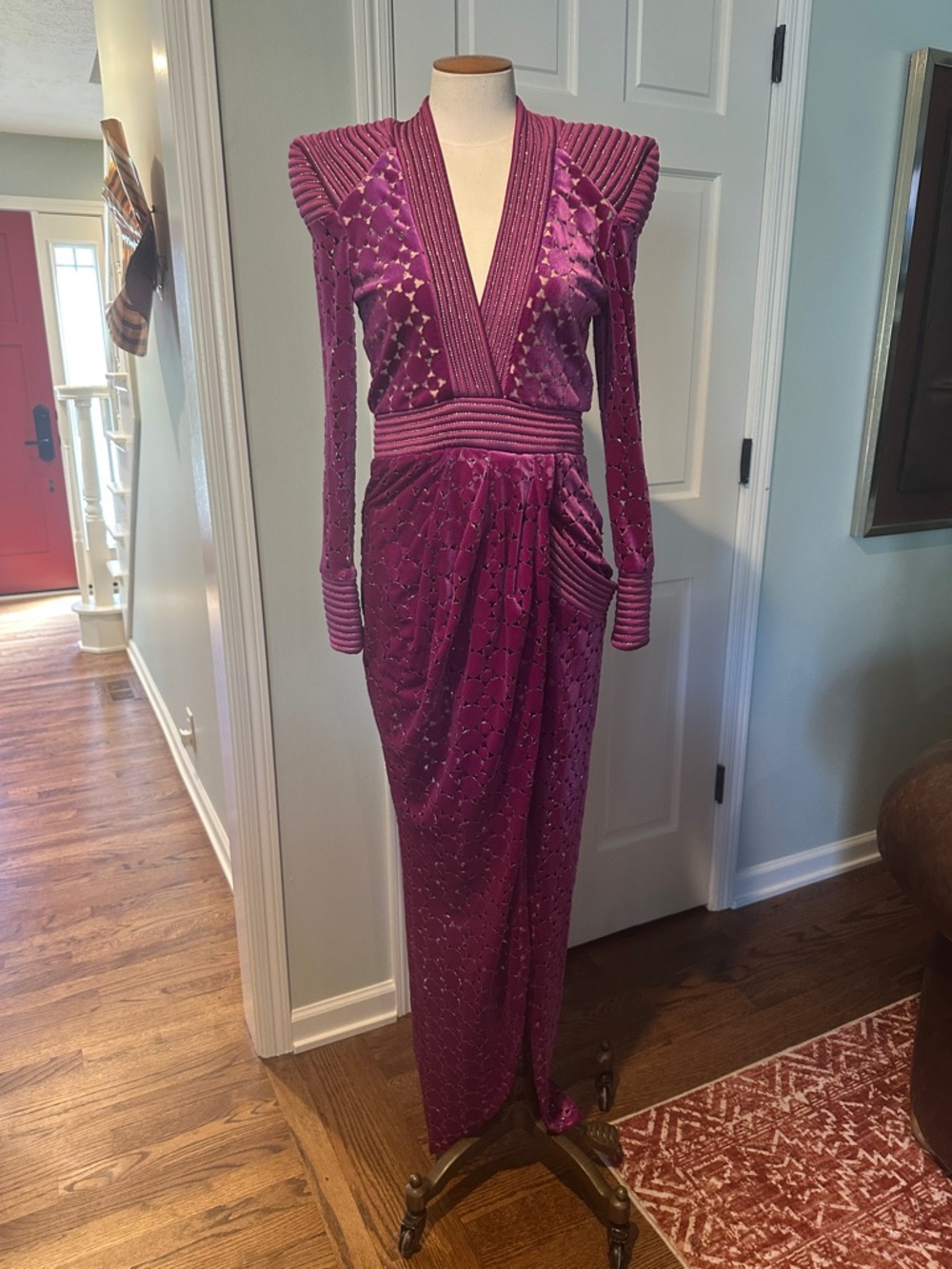 NWOT ZHIVAGO Shadow Lounge velvet burnout Gown in magenta/fuchsia Sz 8 US